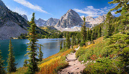 Taggart Lake Loop Trail